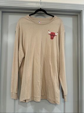 NBA Beige Long Sleeve Tee with Red Bulls Patch